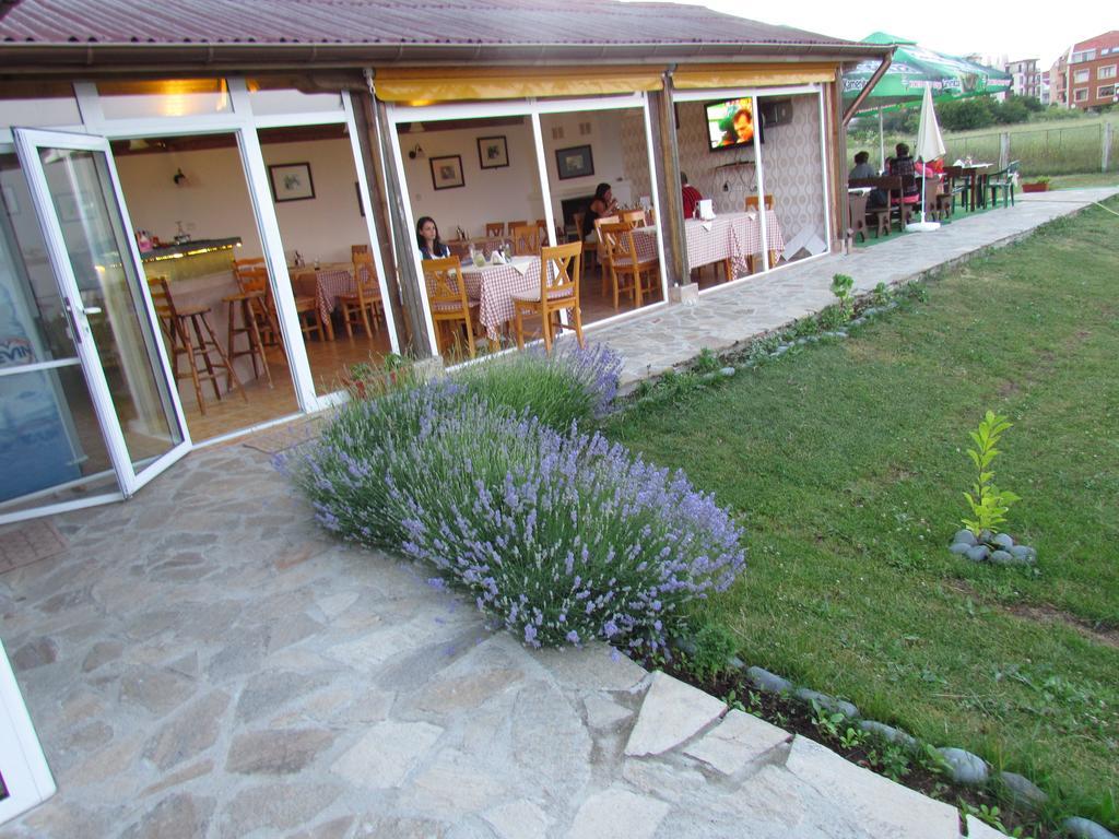 Villas And Bungalows Panorama Chernomorets Exterior foto